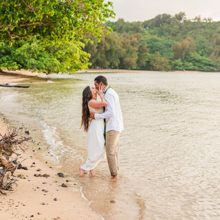 Kauai Island Weddings - Kauai's best wedding planning service. Beach & Palms Tropicana 19