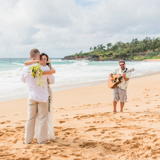 Kauai Island Weddings - Kauai's premier wedding planner. Beach & Bluffs 11