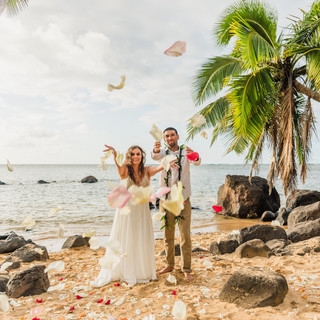 Kauai Island Weddings - Kauai's best wedding planning service. Beach & Palms Tropicana 3
