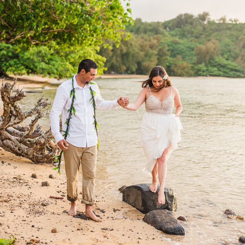 Kauai Island Weddings - Kauai's best wedding planning service. Beach & Palms Tropicana 8