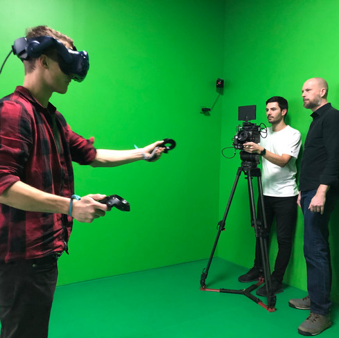 Filming a VR experience against a green screen