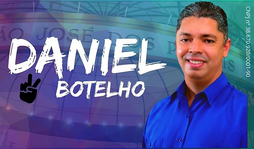 Preto_e_Dourado_Elegante_Imobiliária_Ca