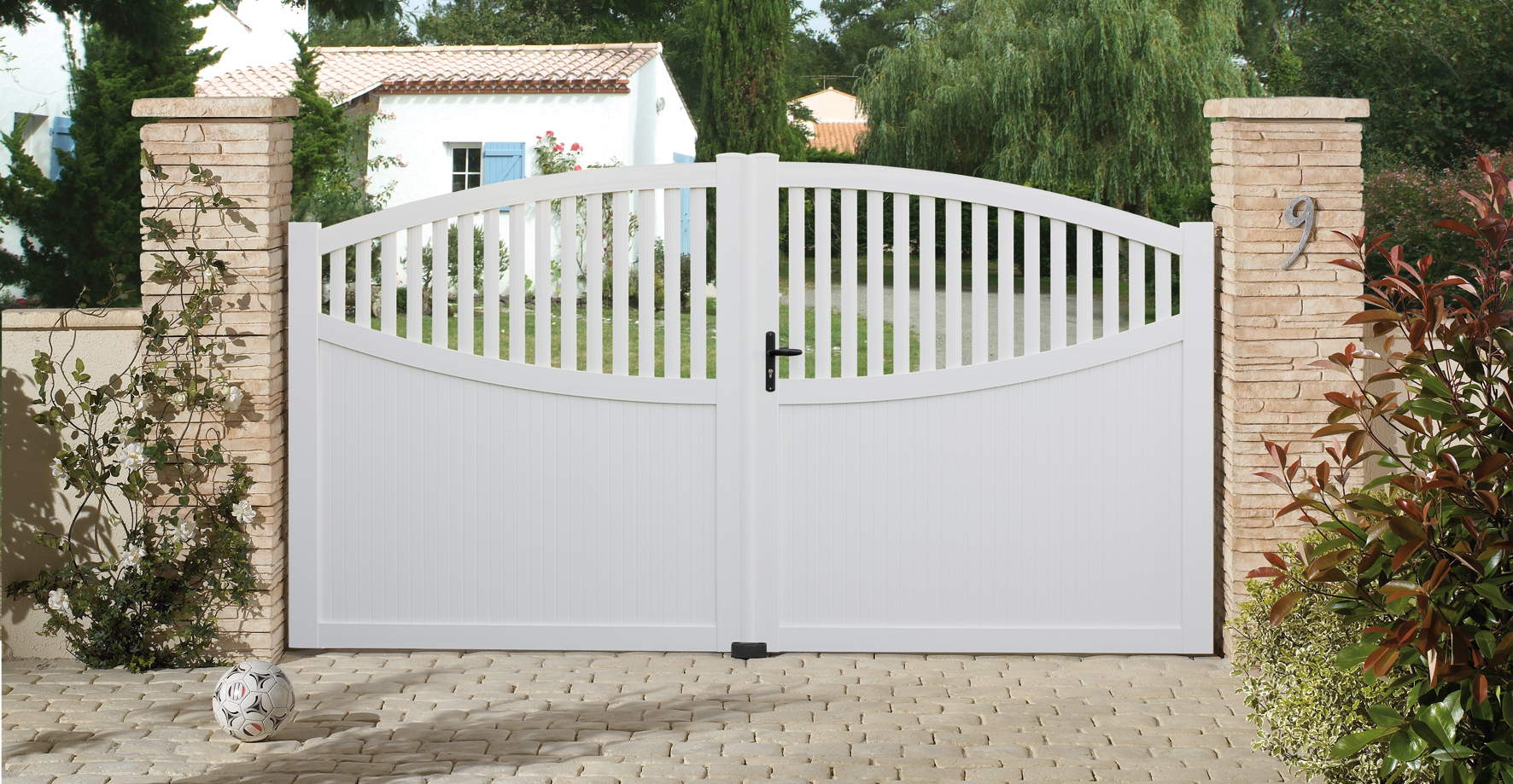 Portail en PVC