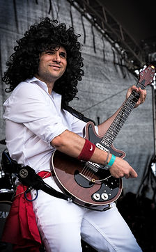 Rafa Diaz as May