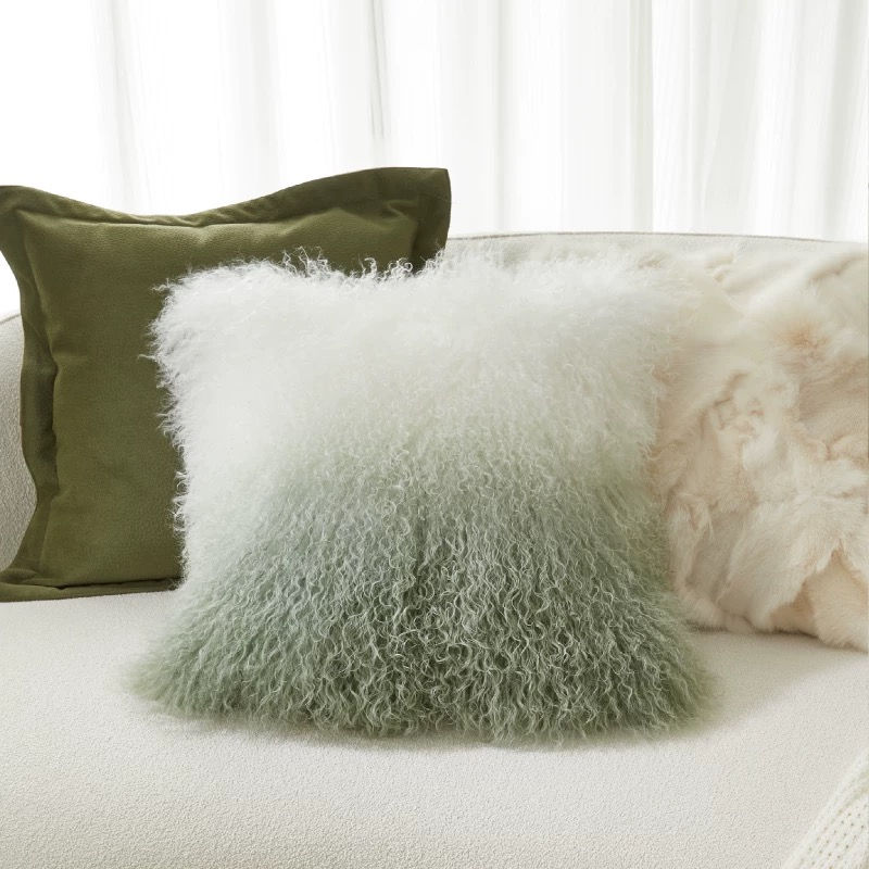 الصورة المصغرة: Mongolian Lamb Fur Pillowcase, Green Mongolian Lamb Fur Pillowcase