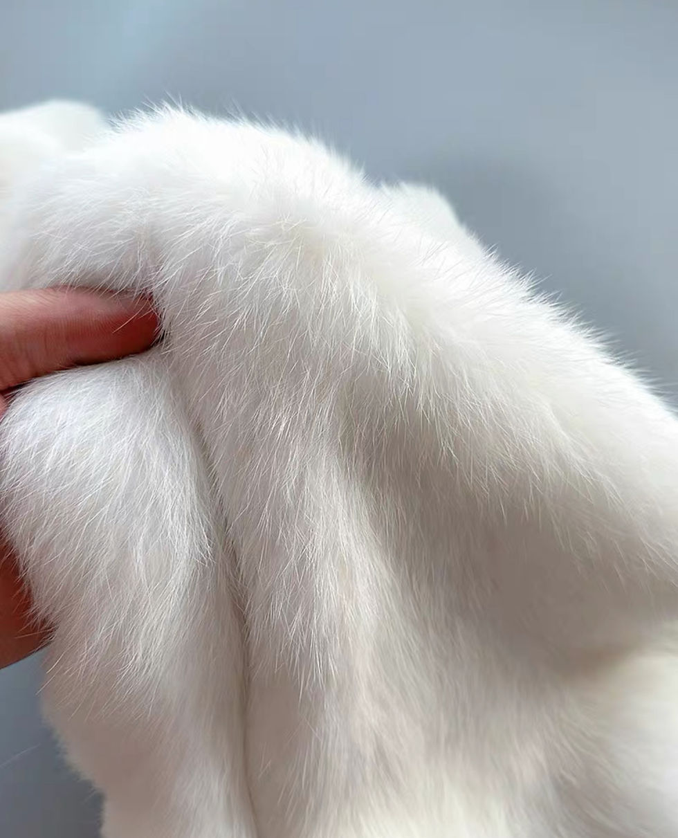 Miniature : Natural Rabbit Fur, White Rabbit Skin, White Rabbit Pelt, White Rabbit Fur