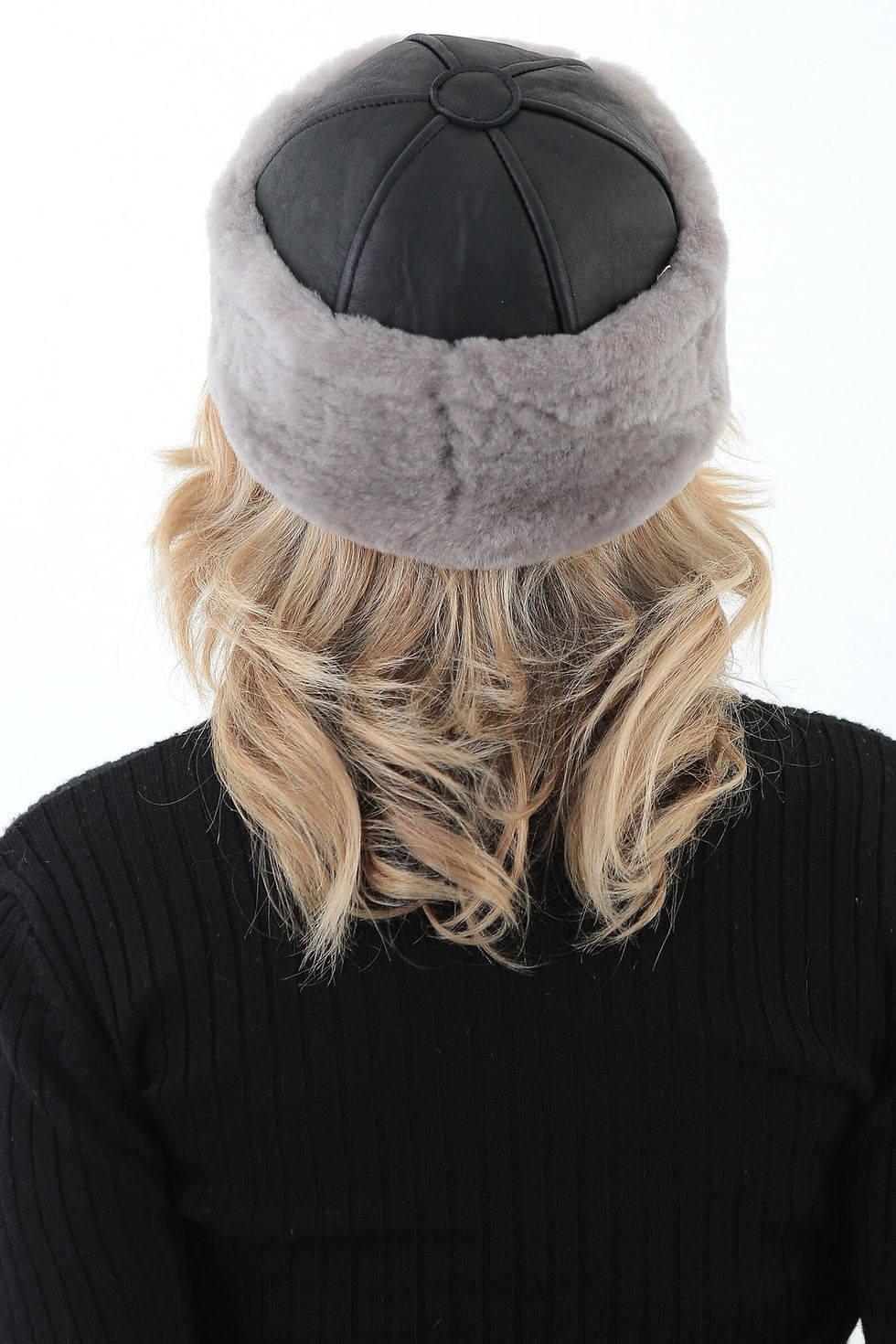 Miniaturbild: Sheepskin Fur Women's Hat