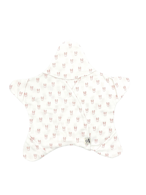 Blanc avec des petits lapins