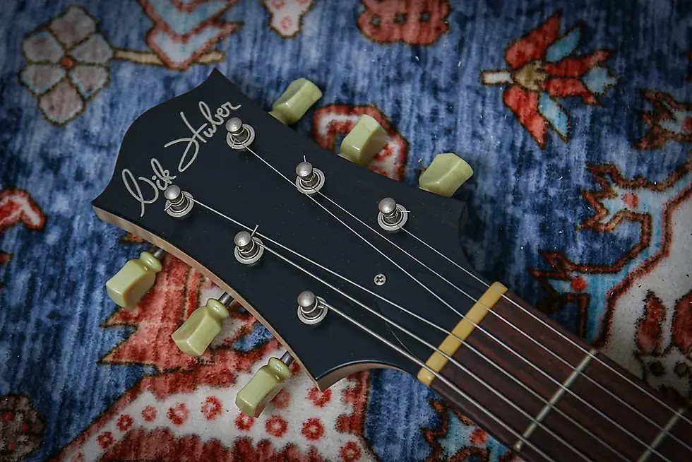 Thumbnail: NIK HUBER DE Krautster II "Worn Vintage White + Rosewood" (2016)