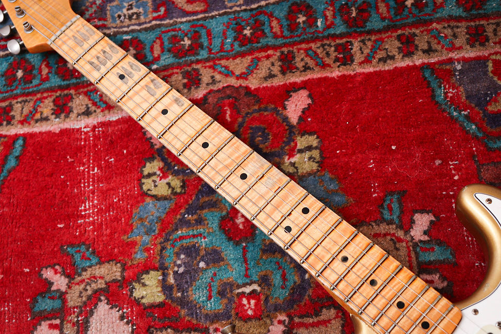 Thumbnail: FENDER USA Custom Shop LTD 64 Special Strat Relic "Gold Sparkle + Maple" (2017)