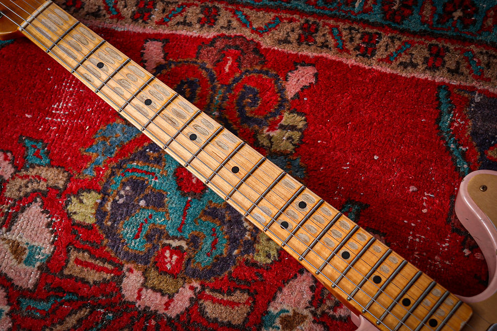 Thumbnail: FENDER USA Custom Shop 52 Heavy Relic Telecaster "Shell Pink + Maple" (2022)