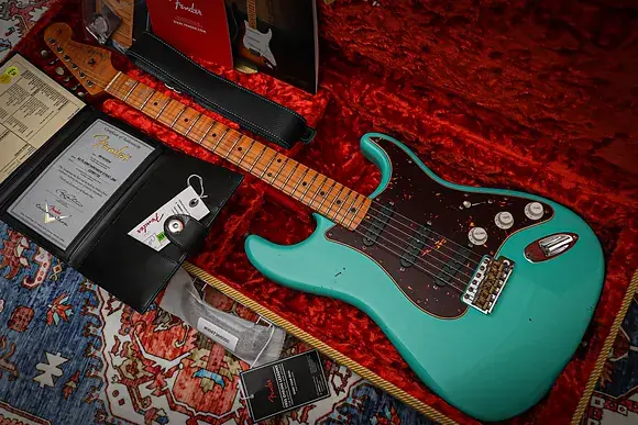 FENDER USA Custom Shop '62 Reissue Stratocaster JRNY Relic *Flamethrower Seafoam