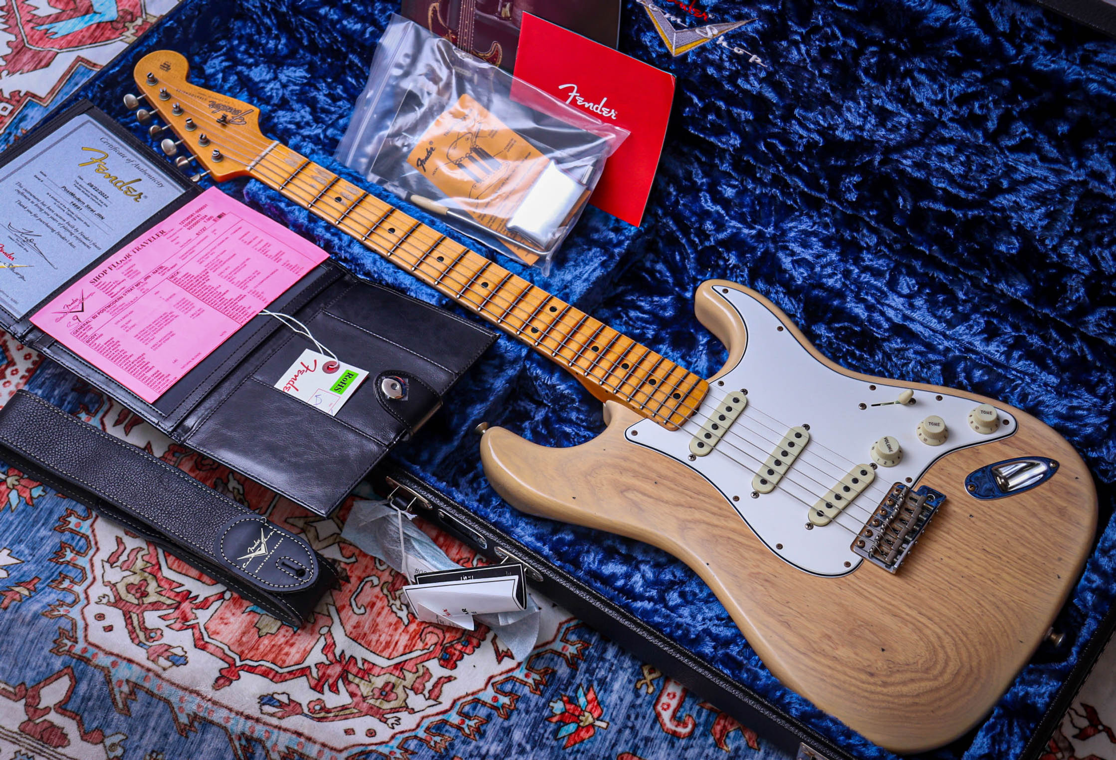 FENDER USA Custom Shop Postmodern Stratocaster Journeyman Relic "Blonde + Maple"