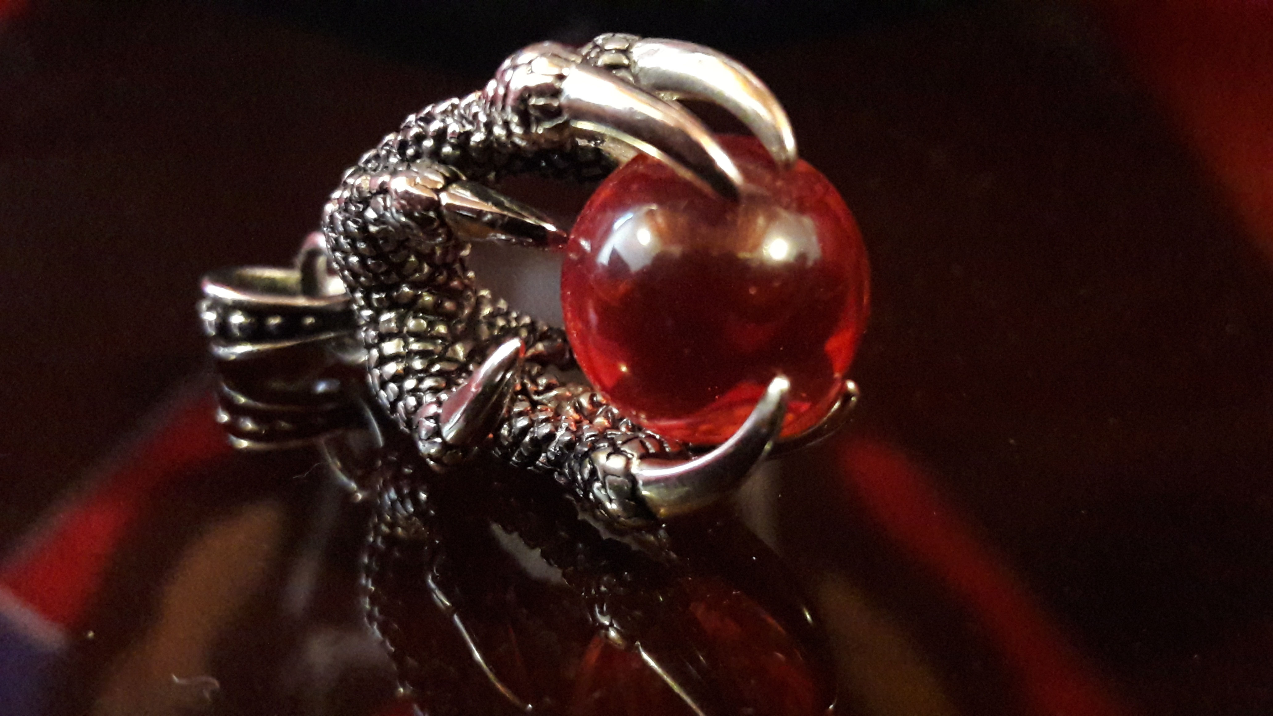 DIJE GARRA DE DRAGON CON ESFERA