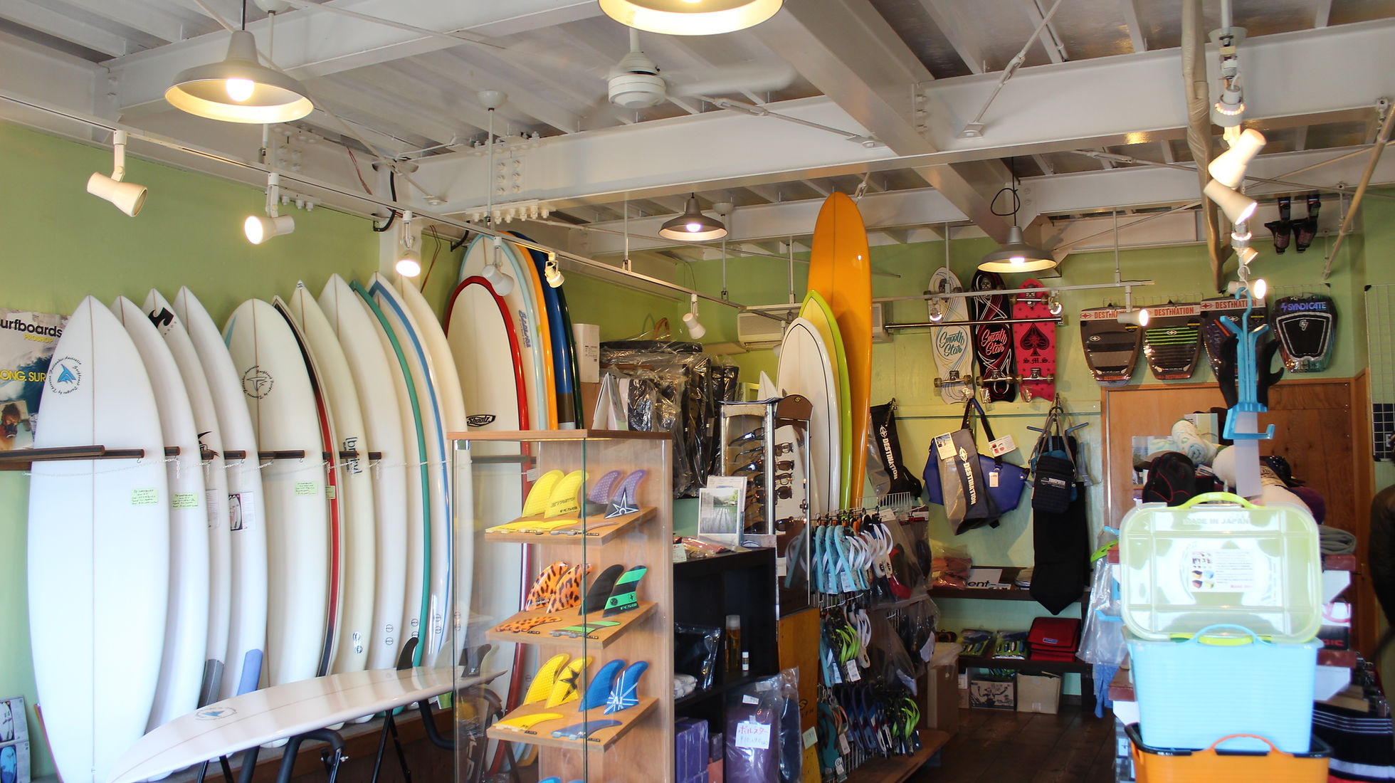 サーフボード ショートボード フィン、パッド、ケース付き 小波 頼もしい 