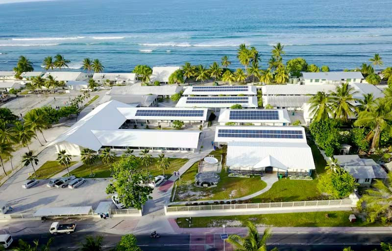 How Are Solar Panels Affected by Wind Load in Palm Beach Gardens?