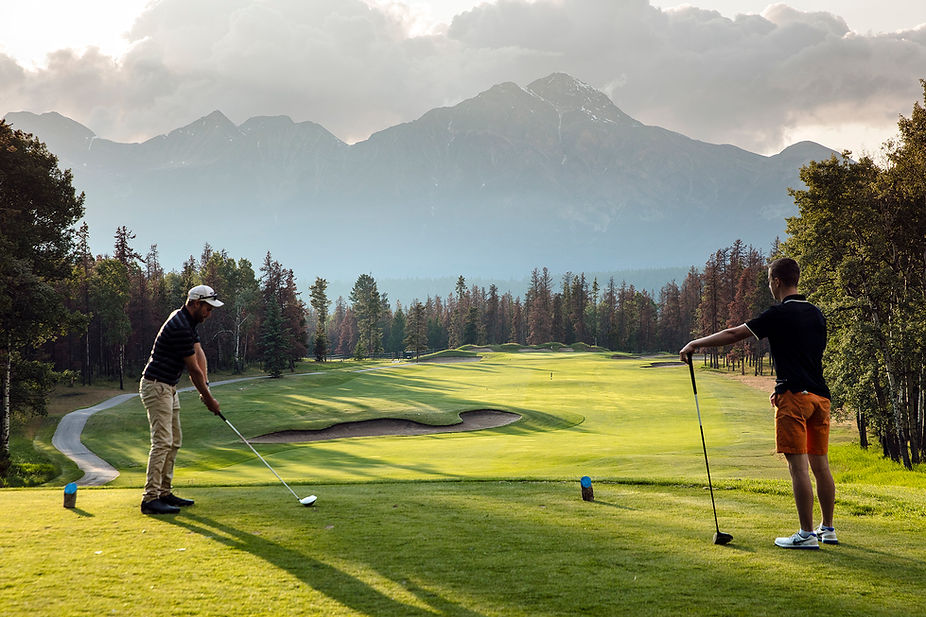 Hole 11 - Pyramid - Members Teeing Off .jpg