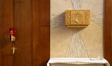 tabernacle with lamp (1).png