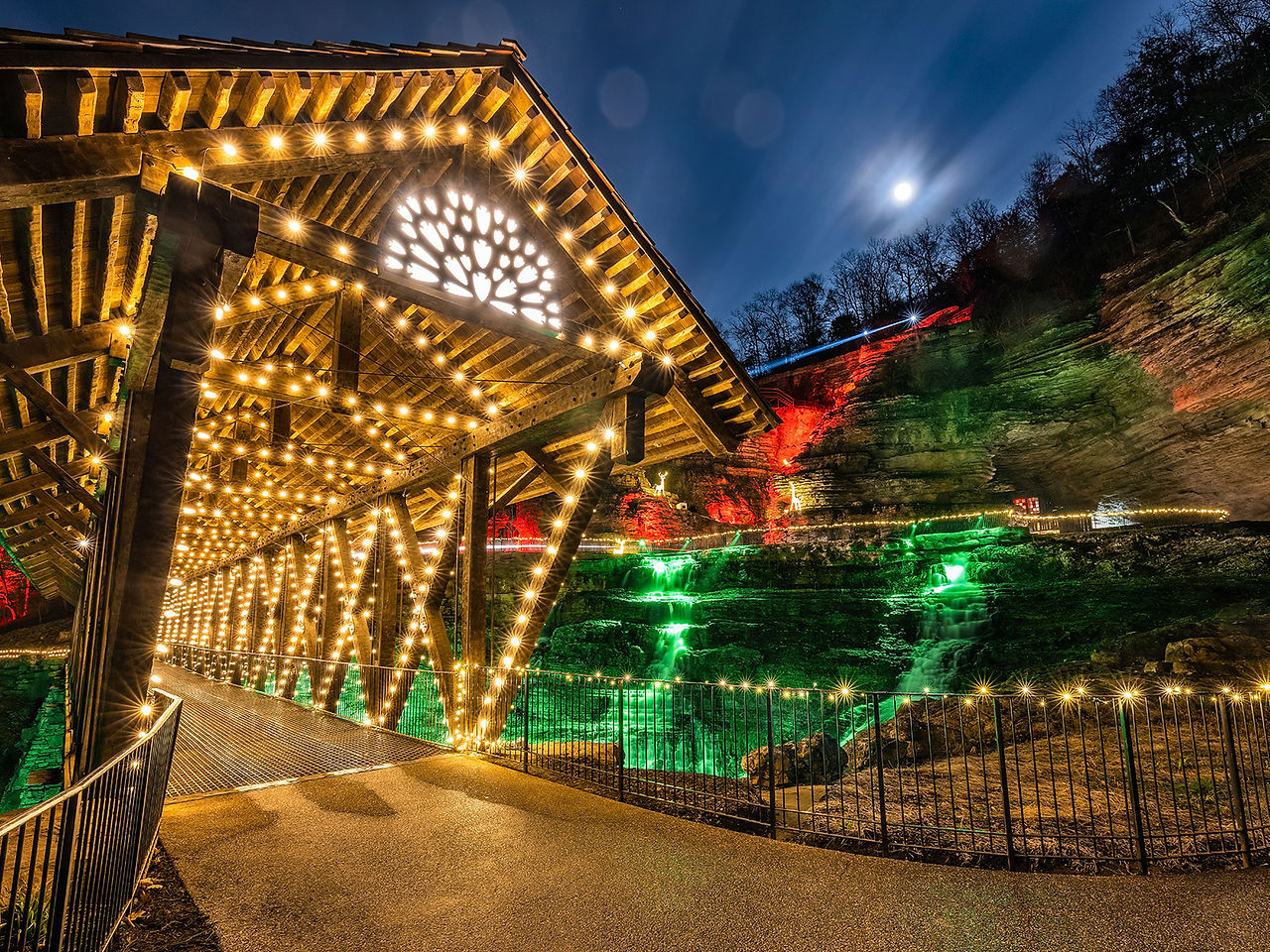 top of the rock reservation, top of the rock christmas lights, top of the rock at night, top of the rock branson, top of the rock in branson missouri, 