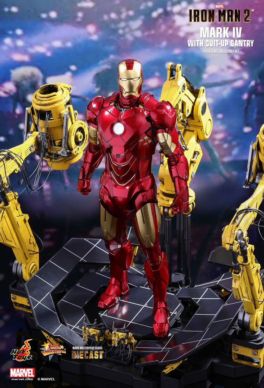 Thumbnail: Iron Man Mark IV with Suit-up Gantry - Iron Man 2 - Hot Toys