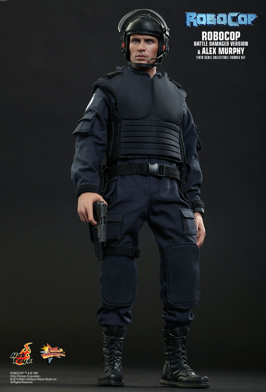 Thumbnail: Robocop Battle Damaged and Alex Murphy - Hot Toys