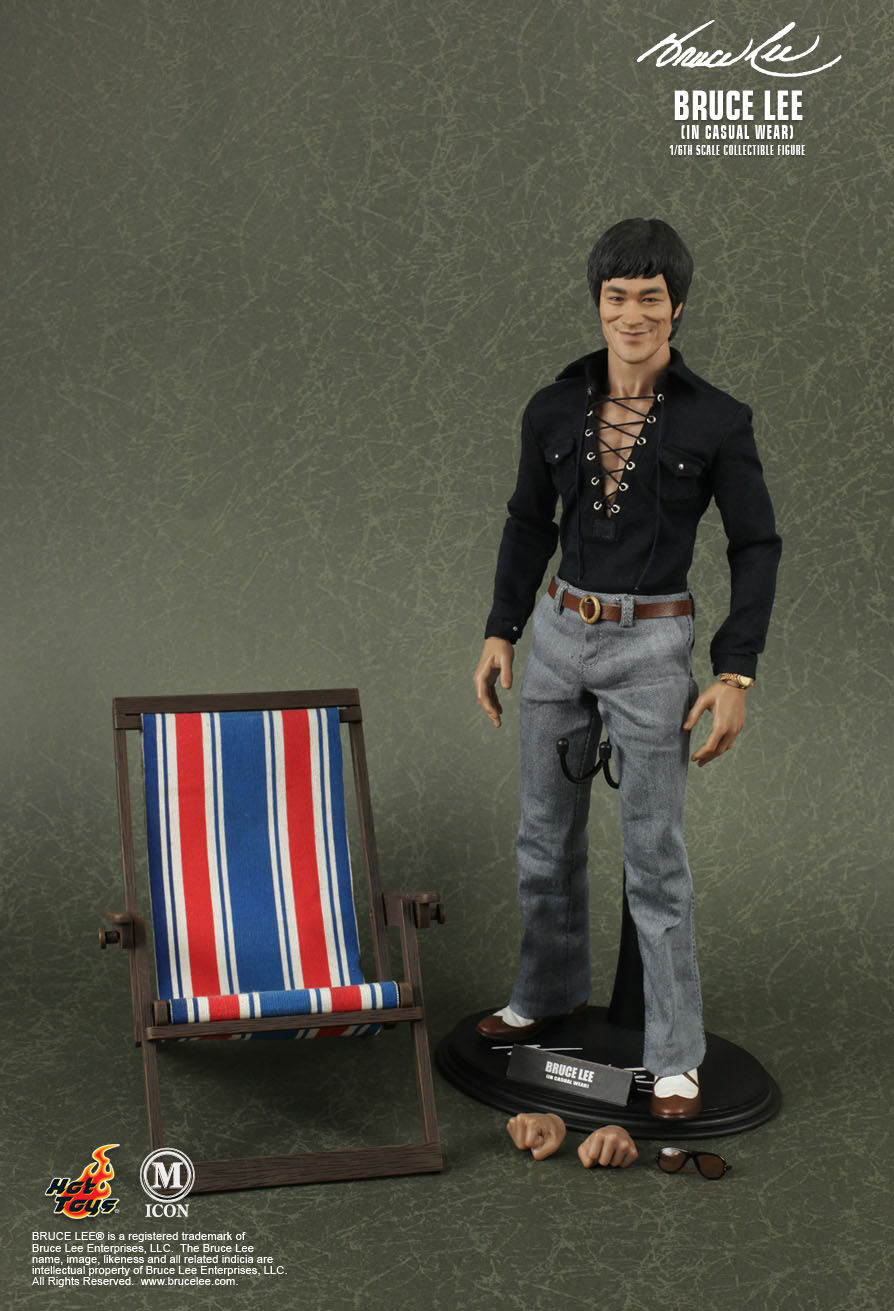Thumbnail: Bruce Lee - In Casual Wear - Hot Toys