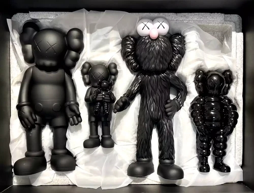 KAWS - Family Figures - Black | Medicom Toy Store