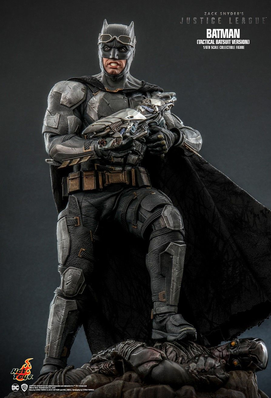 Thumbnail: Batman - Tactical Batsuit - Zack Snyder's Justice League - Hot Toys