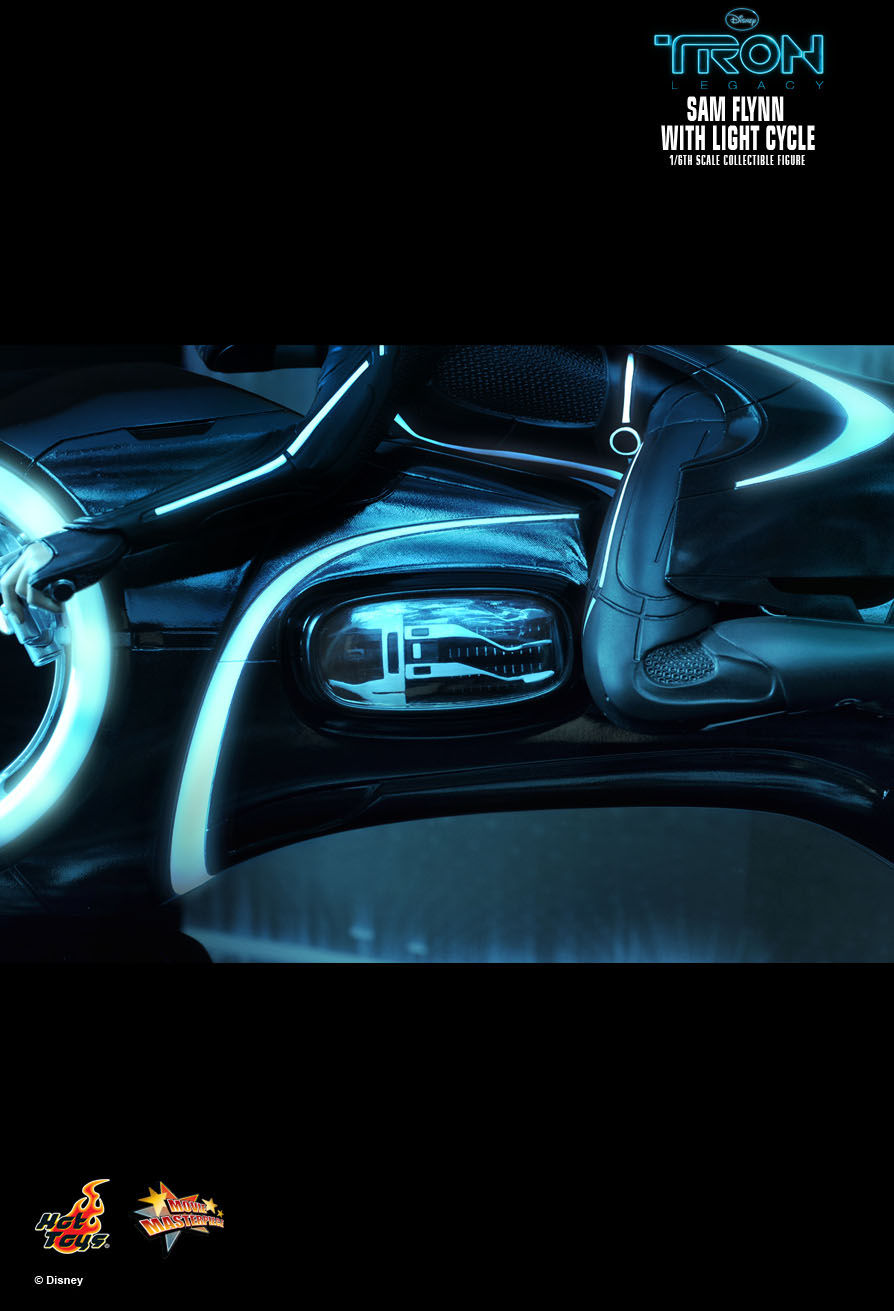 Thumbnail: Sam Flynn with Light Cycle - Tron Legacy - Hot Toys