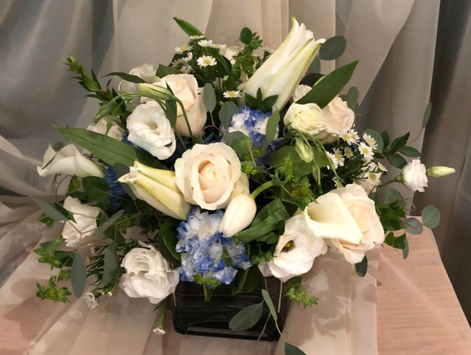 Passover Traditions; Flower for Seder Dinner Table