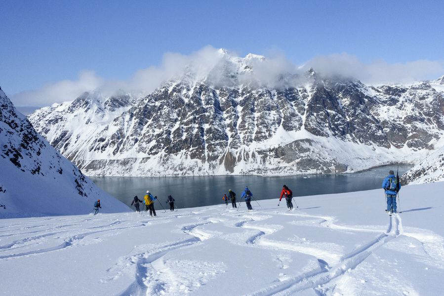 things to do in antarctica skiing