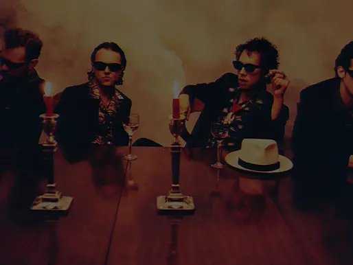 "Yaşıtım bir başyapıt" olarak gördüğüm Load albümüne, bugünün perspektifinden bir bakış. Kesilen saçlar, değişen logolar ve blues etkisindeki o ağır tonlar... Metallica’nın konfor alanından çıkış hikayesini Kritikzine için kaleme aldım.