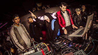 play-02.jpg