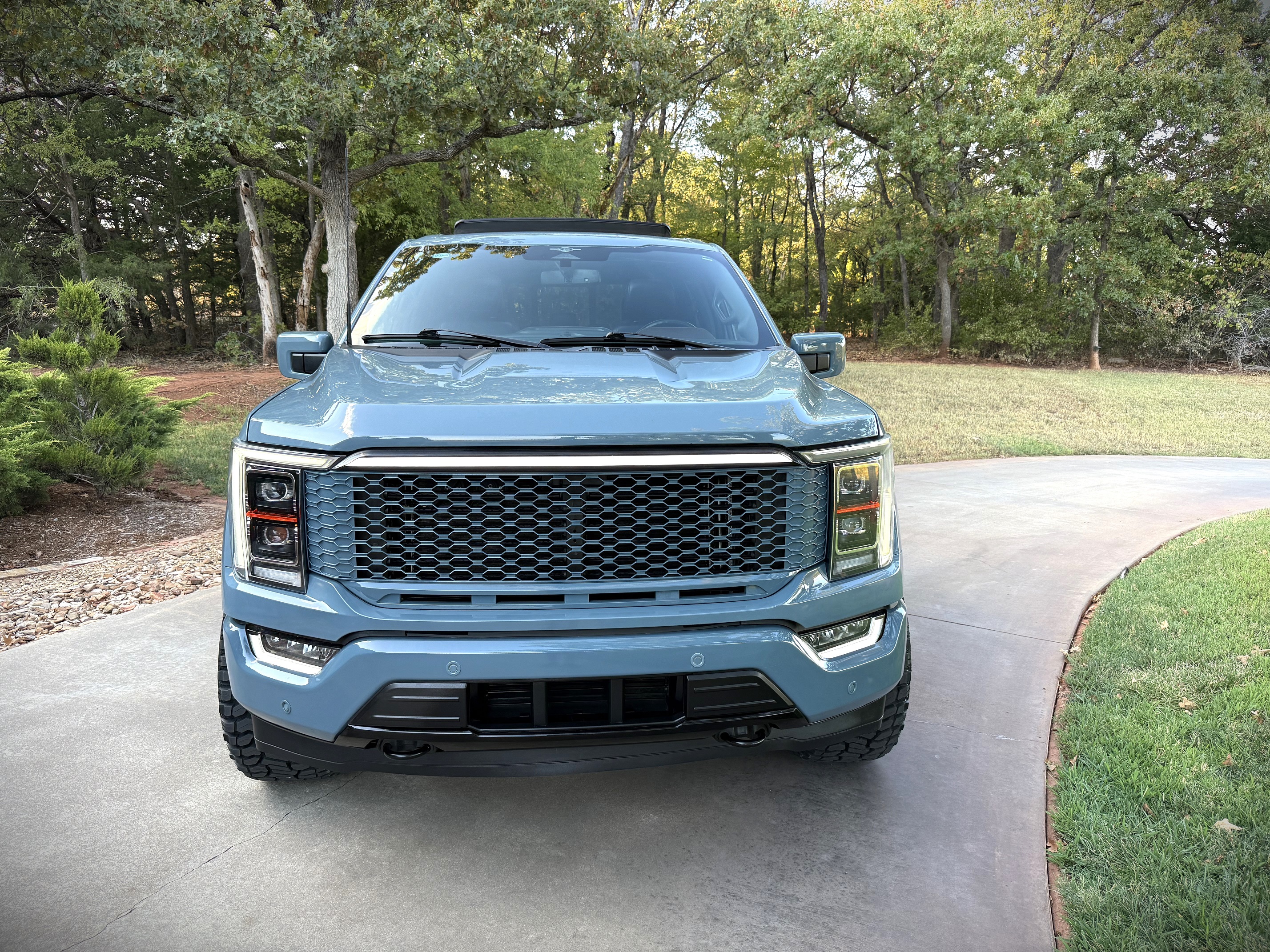 2023 Ford F-150 Lariat - Photo 2