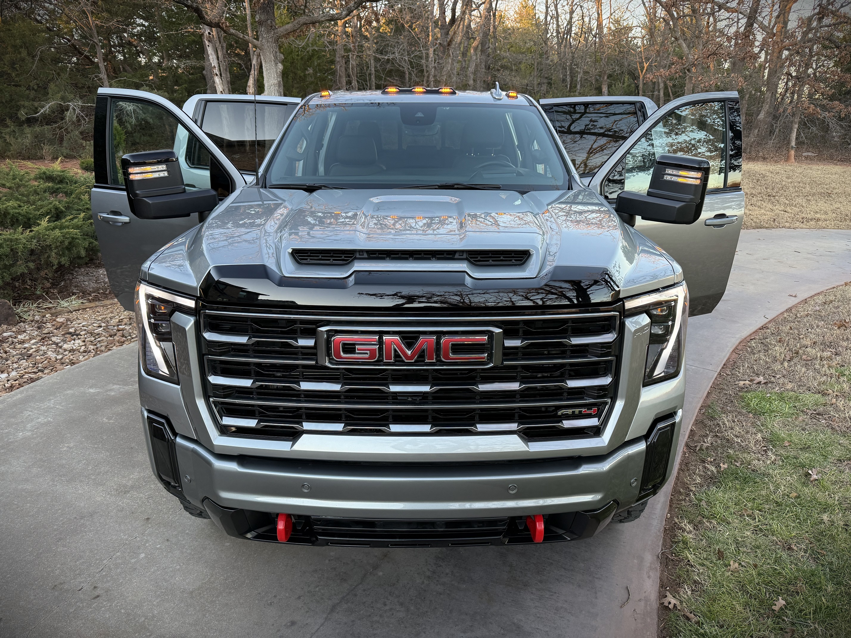 2025 GMC Sierra 2500HD AT4's photo
