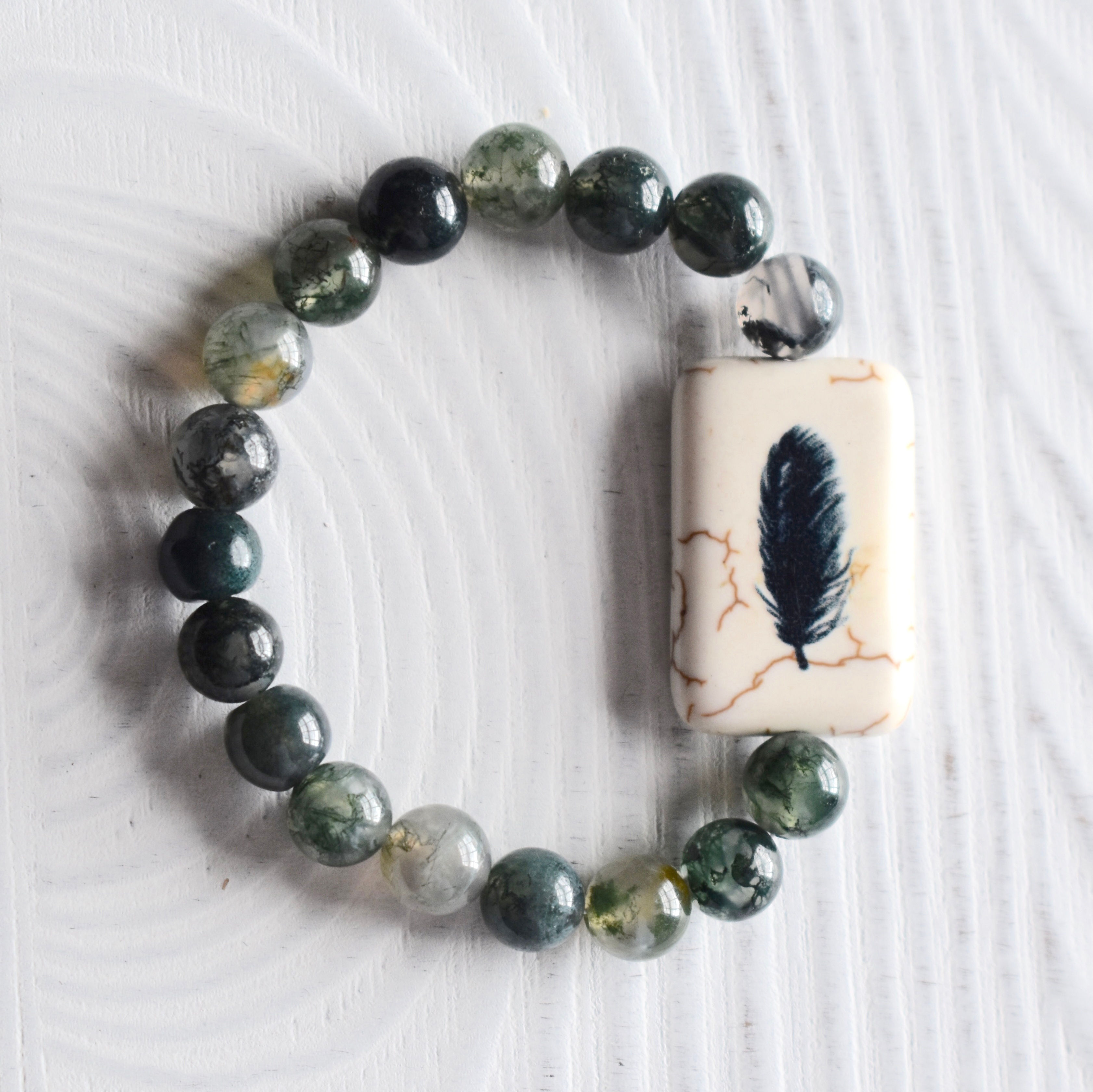 Moss Agate & Howlite Feather Bracelet