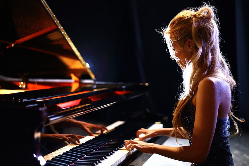 Piano player