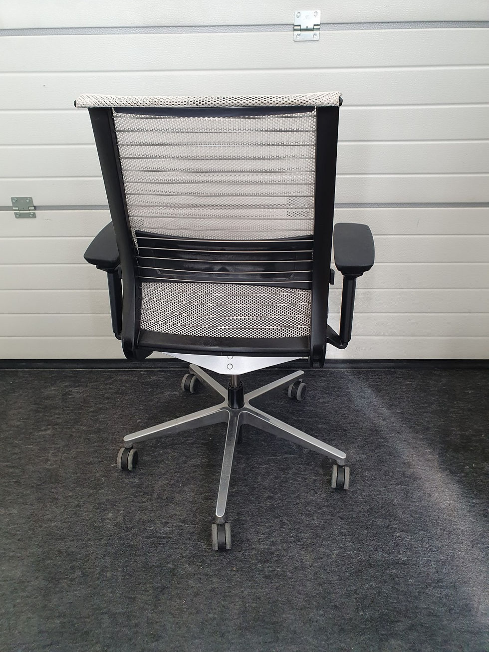 Pikkukuva: Steelcase Think työtuoli