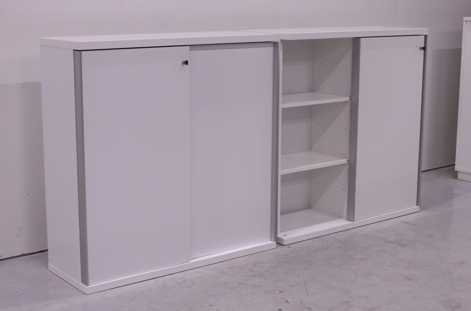 Martela Big liukuovikaappi