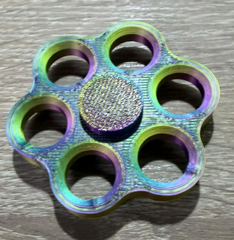 Regenbogenfarbener 3D gedruckter Fidget Spinner