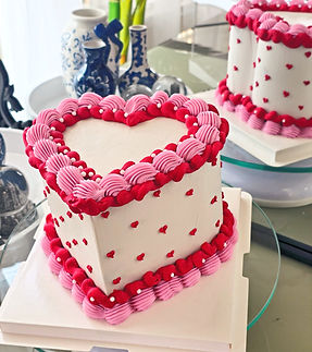 dallas-vintage-heart-cakes-texas-bites-bakery.jpg