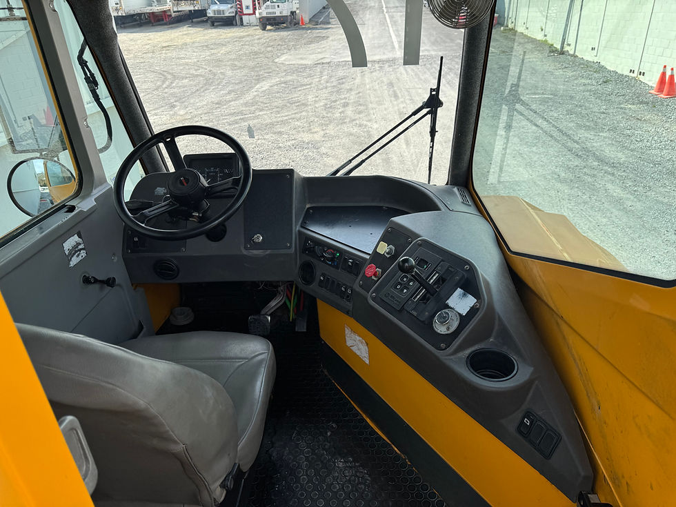 Miniatura: 2017 Ottawa Comando 30 Cummins QSB 6.7 - Camión de patio