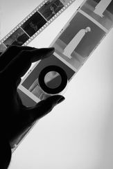 עבודה עם אימולסיה נוזלית על נייר בסטודיו פילם איט FILM.IT