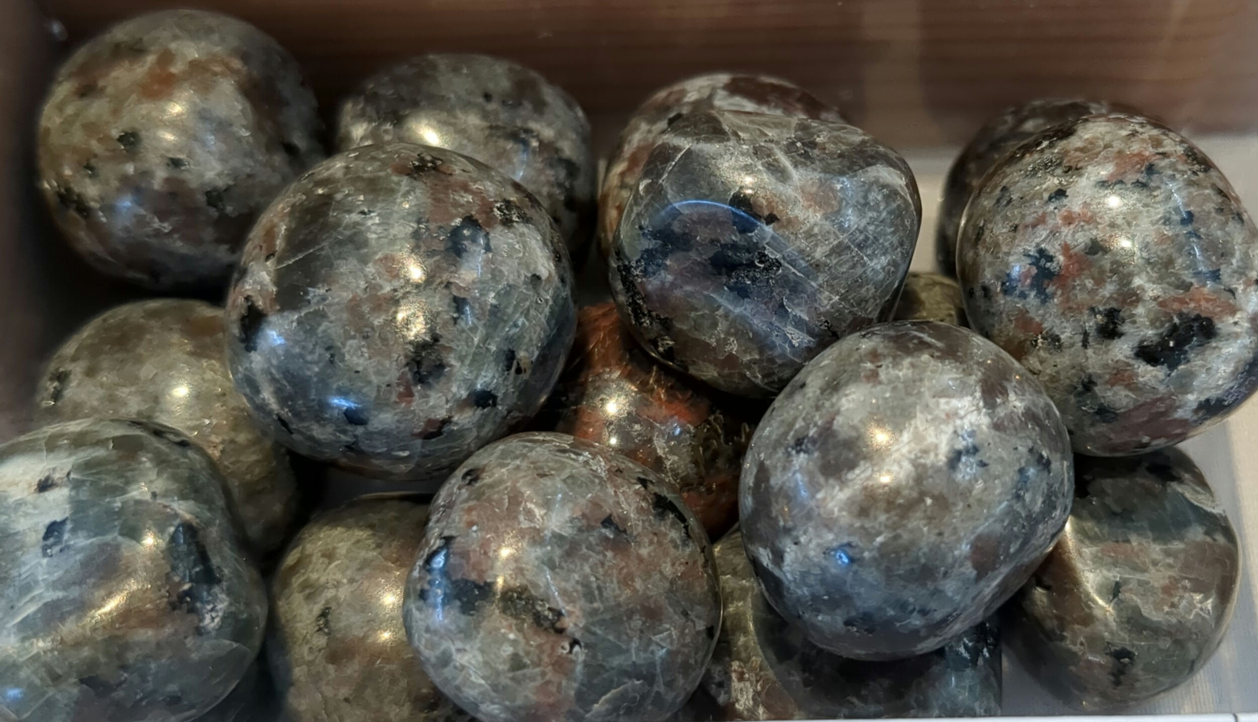 Yooperlite tumblestone 