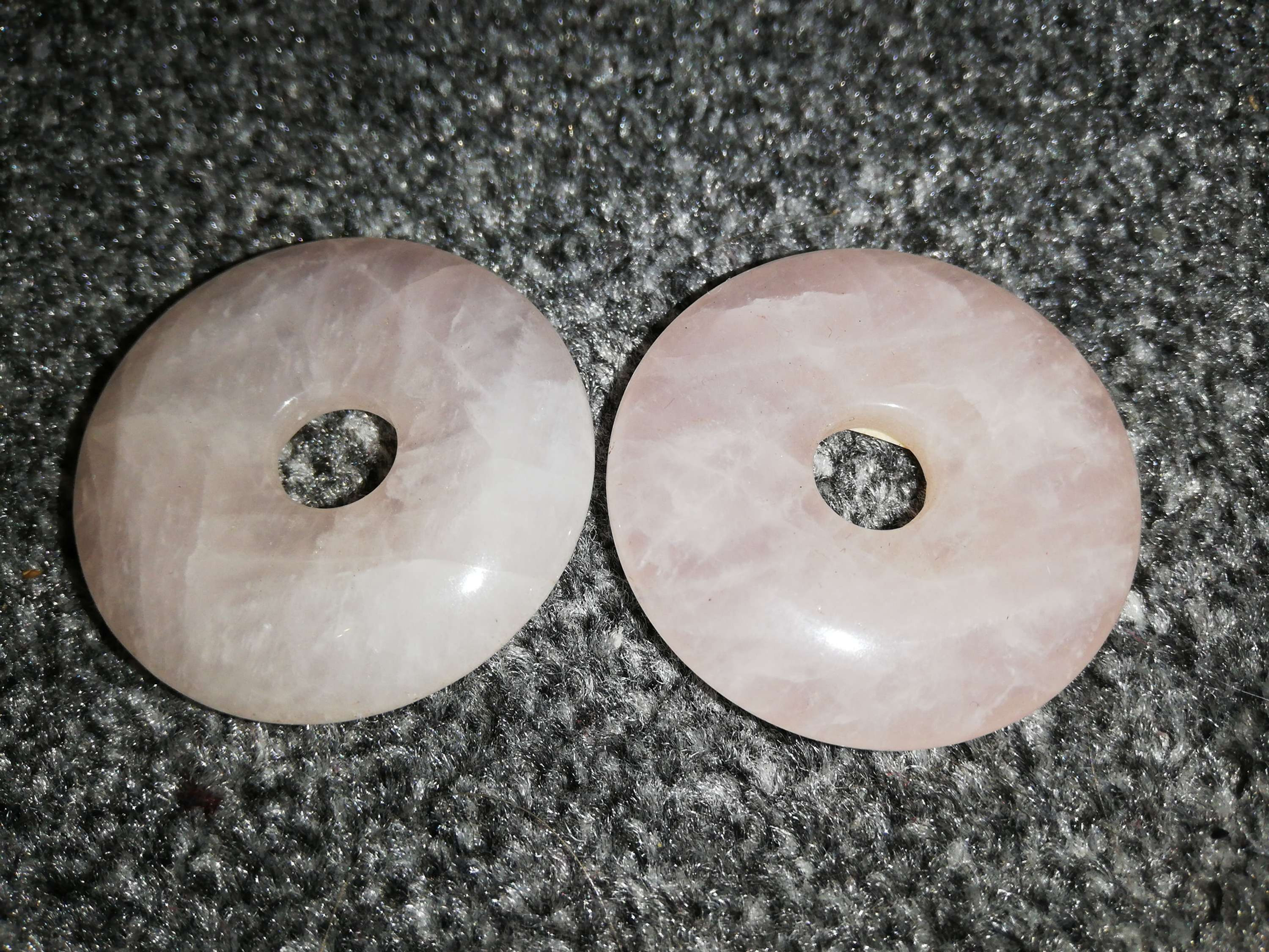 Quartz, Rose donut (fits spiral bail) 
