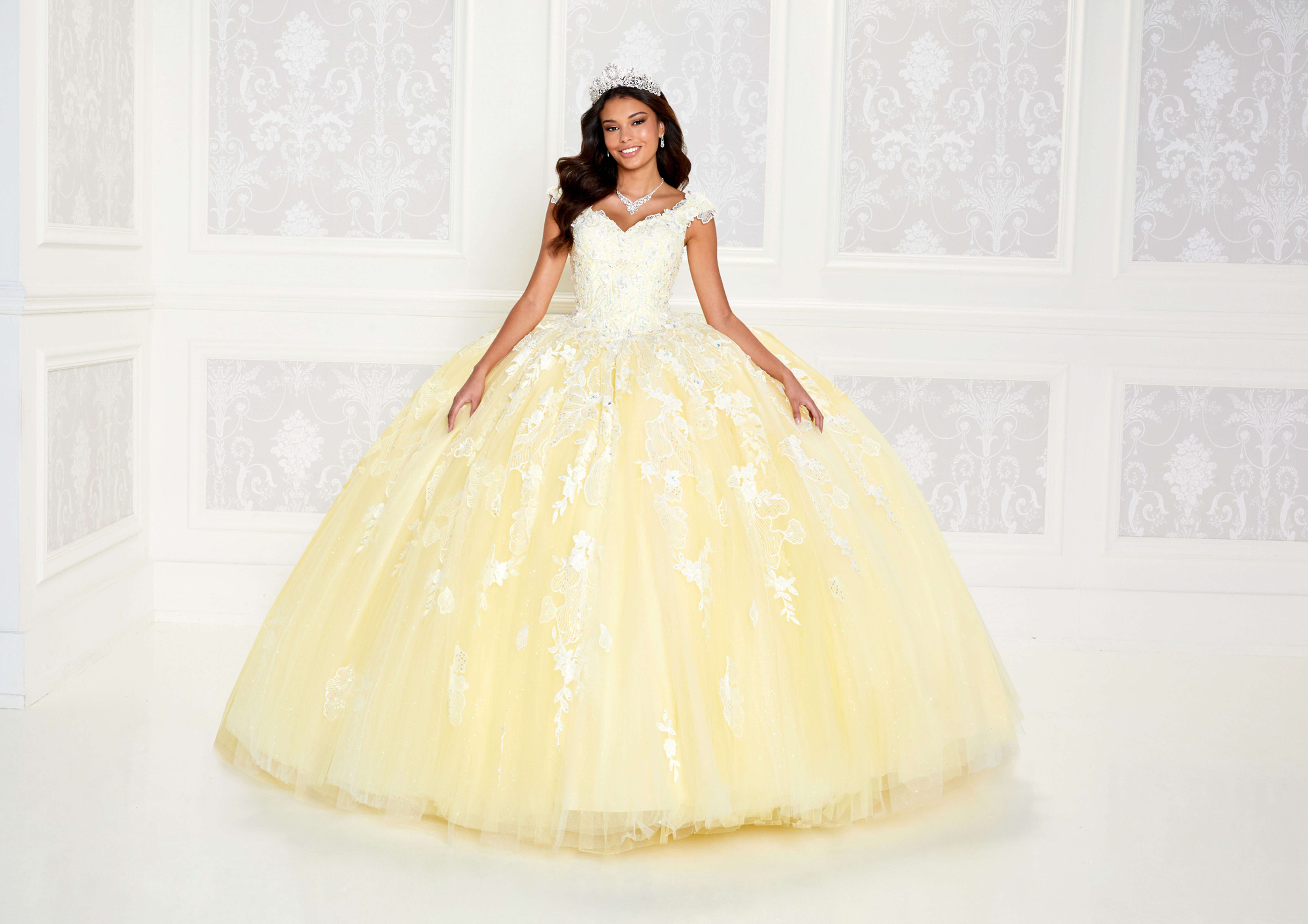 Princesa by Ariana Vara PR12270
