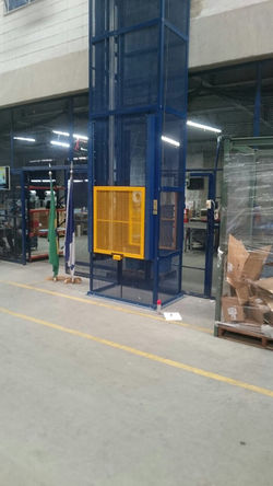Elevador Monta Carga