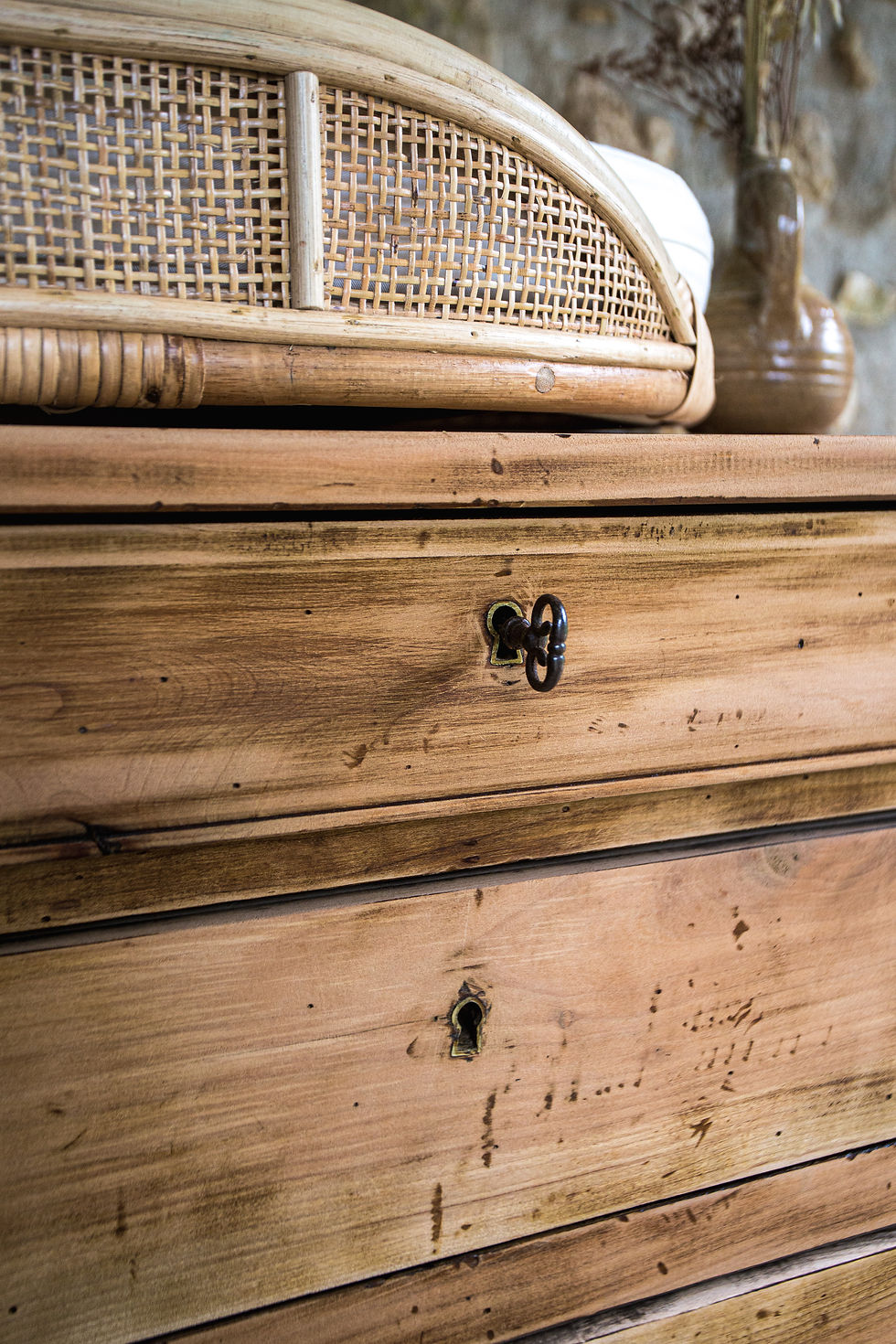 Miniature : Commode ancienne en cerisier 