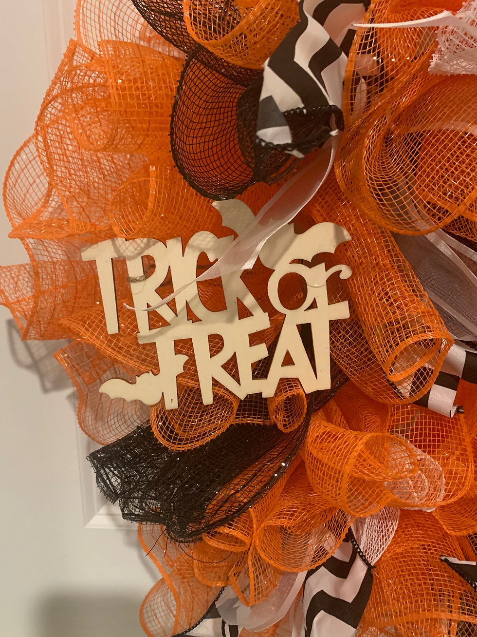 Thumbnail: Trick or Treat - Halloween Wreath