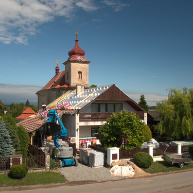 Zima ohrozí ľudí v neobnovených rodinných domoch, zateplením môžu usporiť takmer dve tisícky ročne